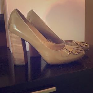 Levity gray pumps, with front detail.